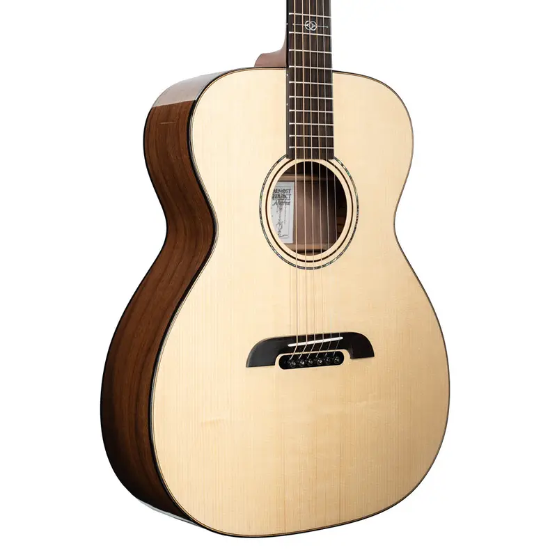 Alvarez Yairi NAMM FYM77 Reserve NAMM Demo Adirondack/ Walnut Acoustic Guitar | New