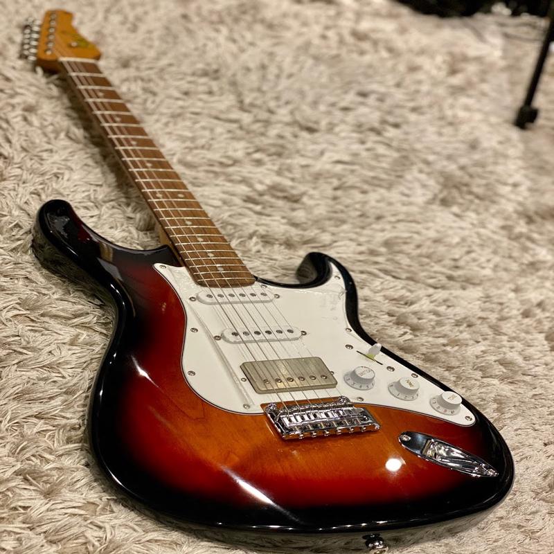 Cort G260CS in 3 Tone Sunburst