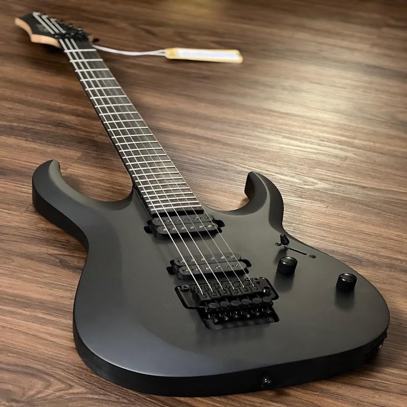 Cort X500 Menace in Black Satin
