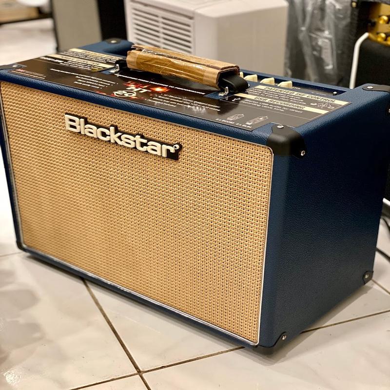 Blackstar HT-20R MKII Combo Limited Edition Full Tube amplifier in Trafalgar Blue