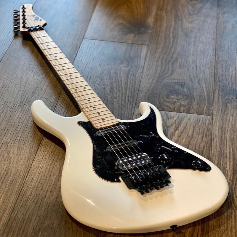 Cort G250FR in White